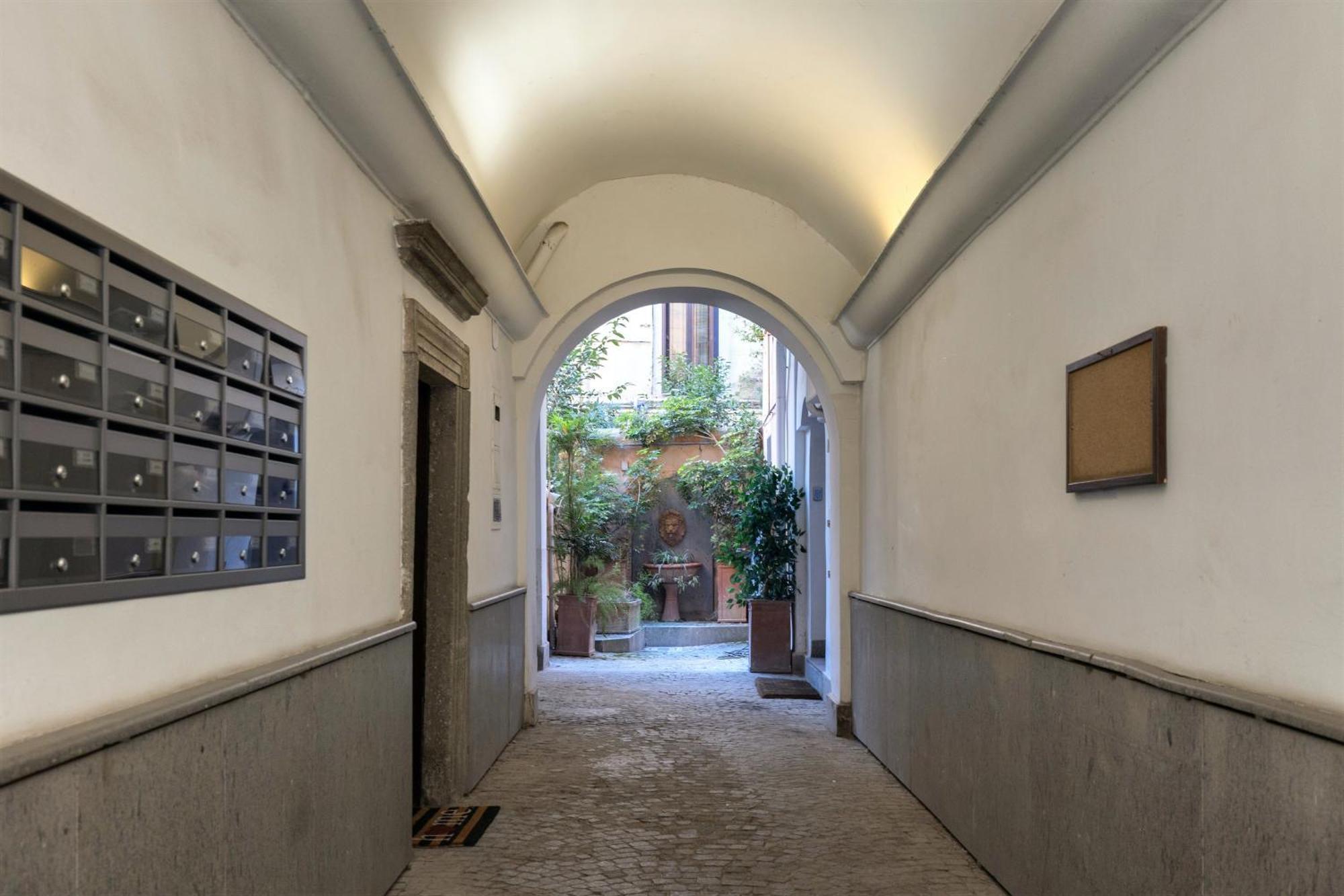 As Feel - Designer Two-level In The Heart Of Trastevere * Rom